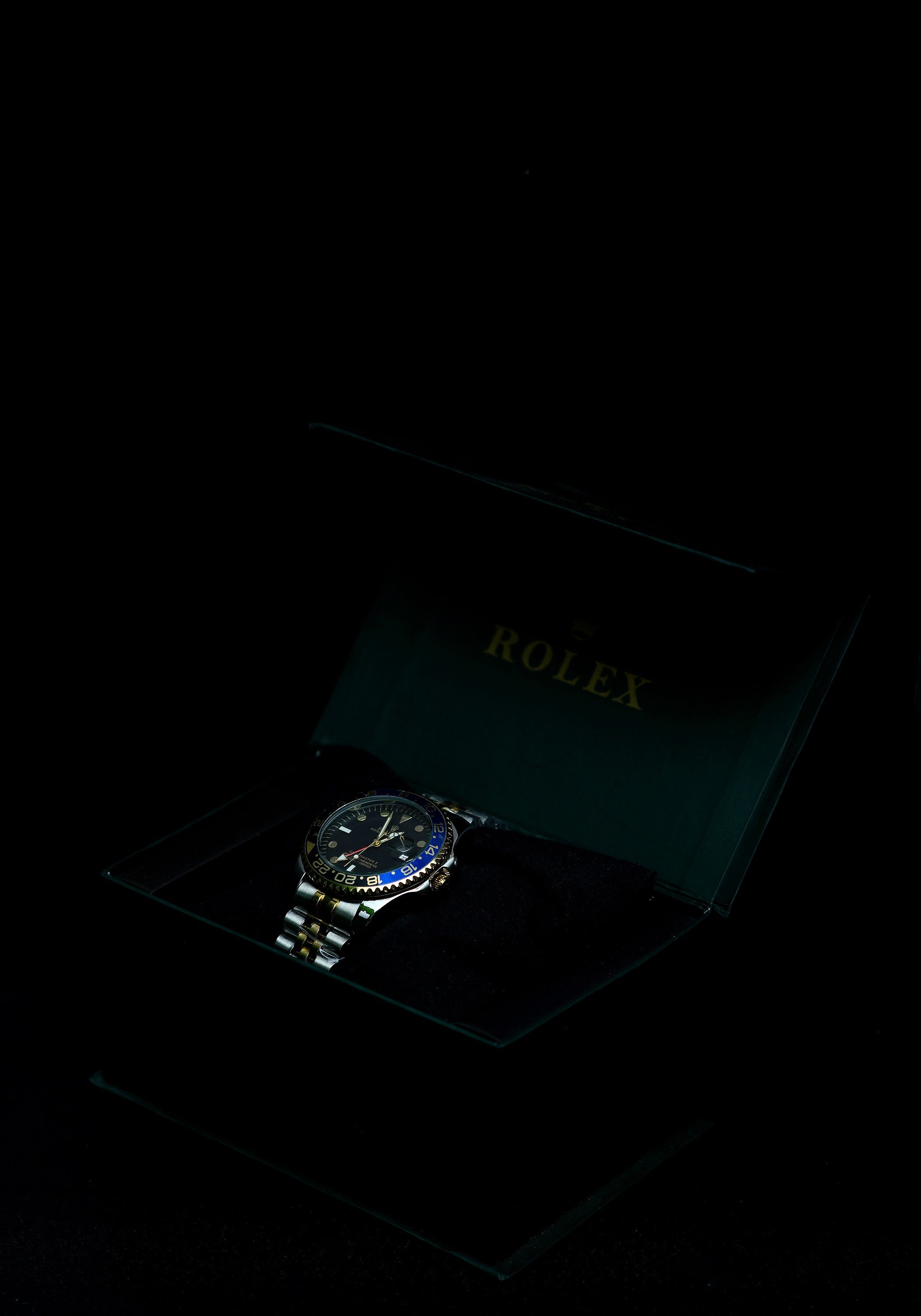 RLX GMT – Dual-Tone