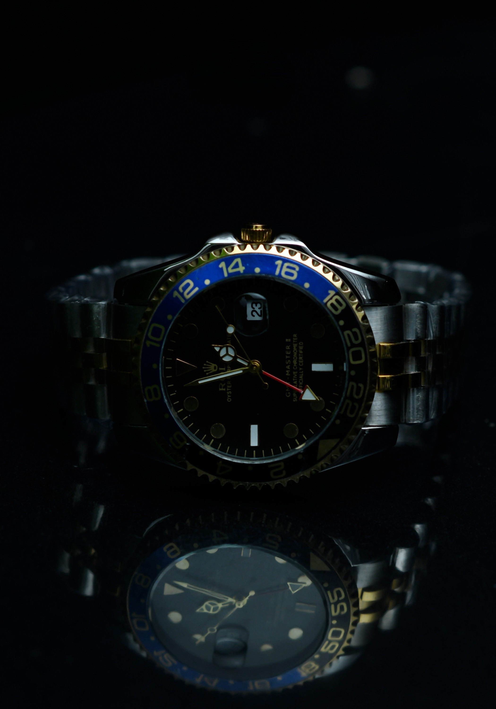 RLX GMT – Dual-Tone