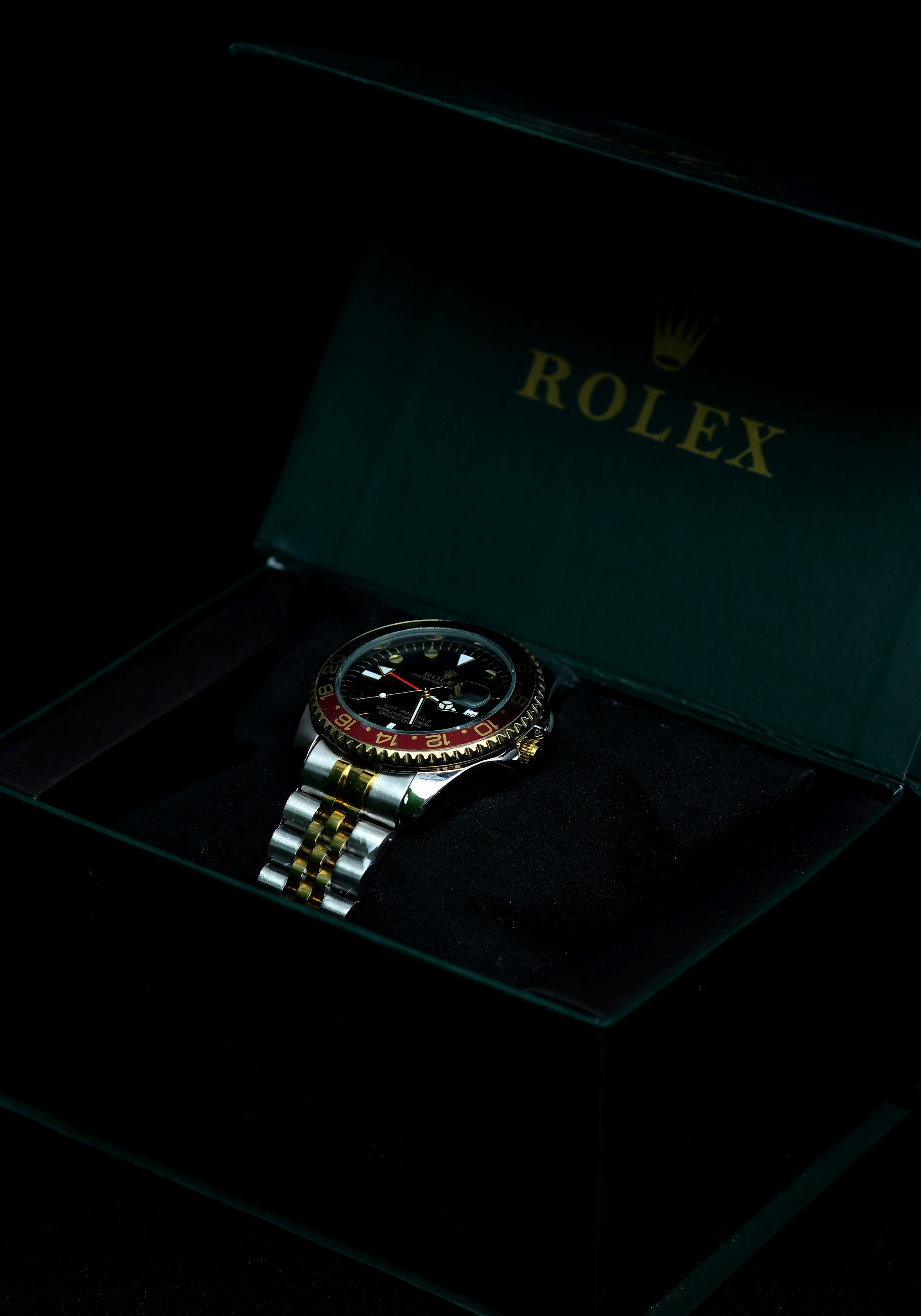 RLX GMT (Black & Red Bezel Edition)